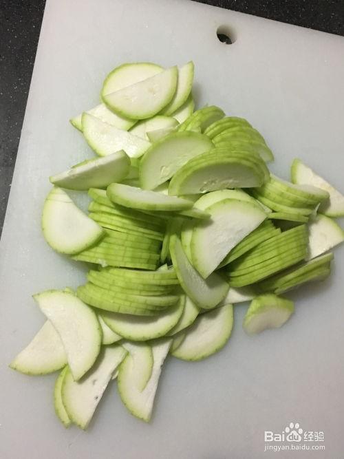 吃中药时蒲瓜可以吃吗